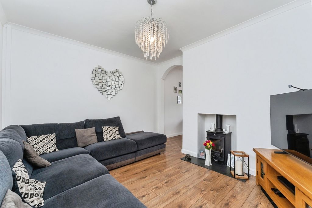Property photo 2 of 20 Pbox-Img.Jpg