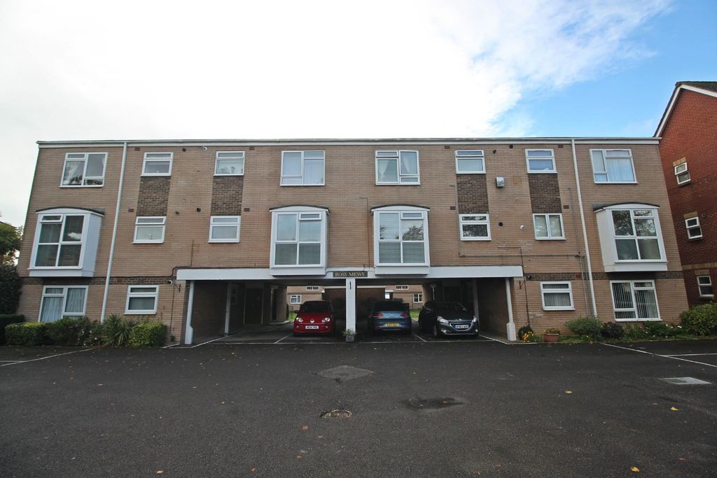 Property photo 3 of 4 Main.Jpg