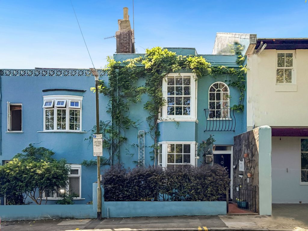 Property photo 1 of 13