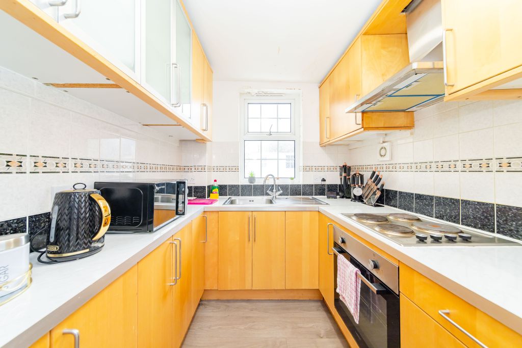 Property photo 2 of 19