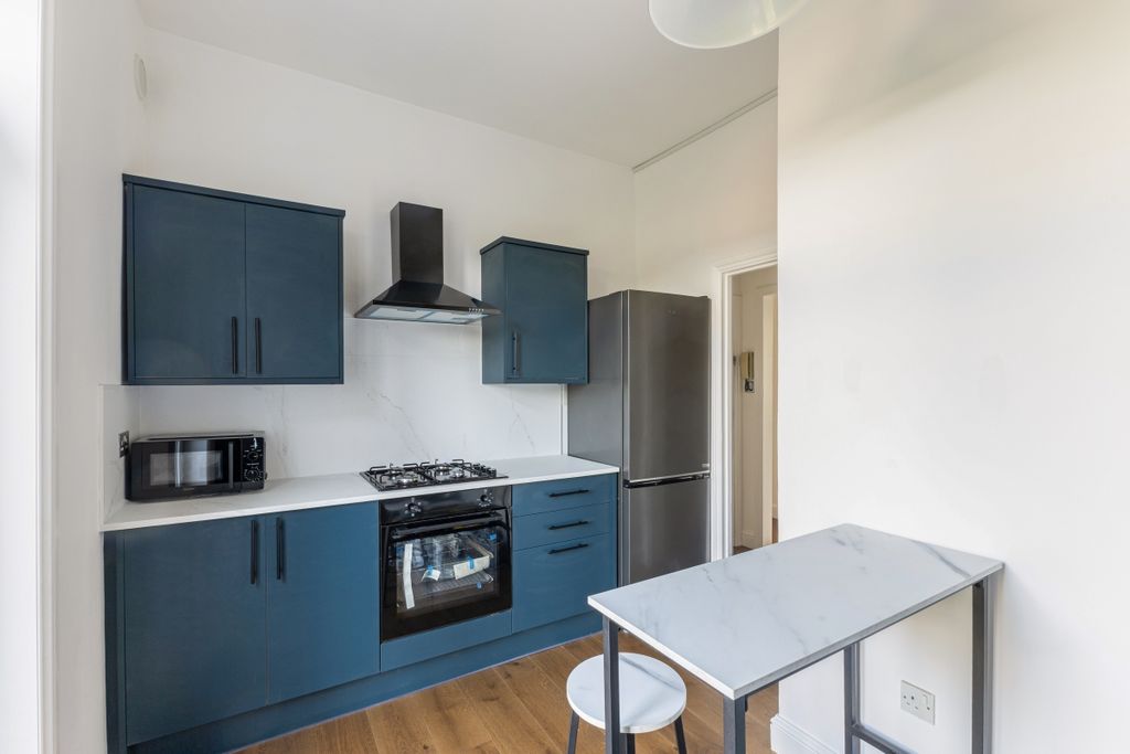 Property photo 3 of 18 Gubyon Avenue (15)