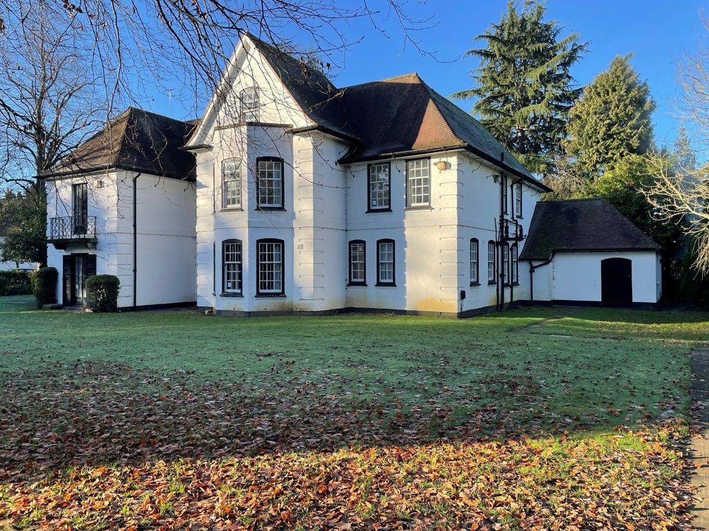 Property photo 1 of 4 Front