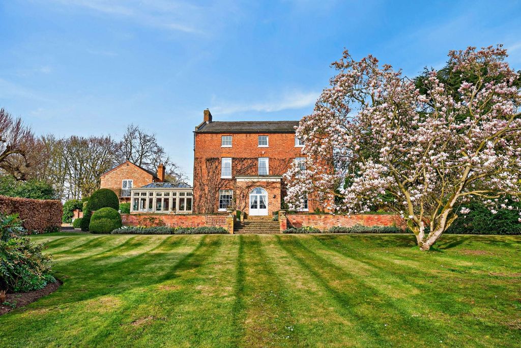 Property photo 2 of 28 Picture No. 06