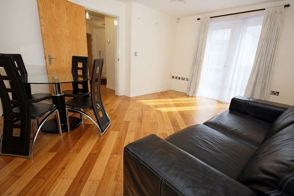 Property photo 1 of 11 2 Bed 2 Bath For Rent In Woolwich, Se28