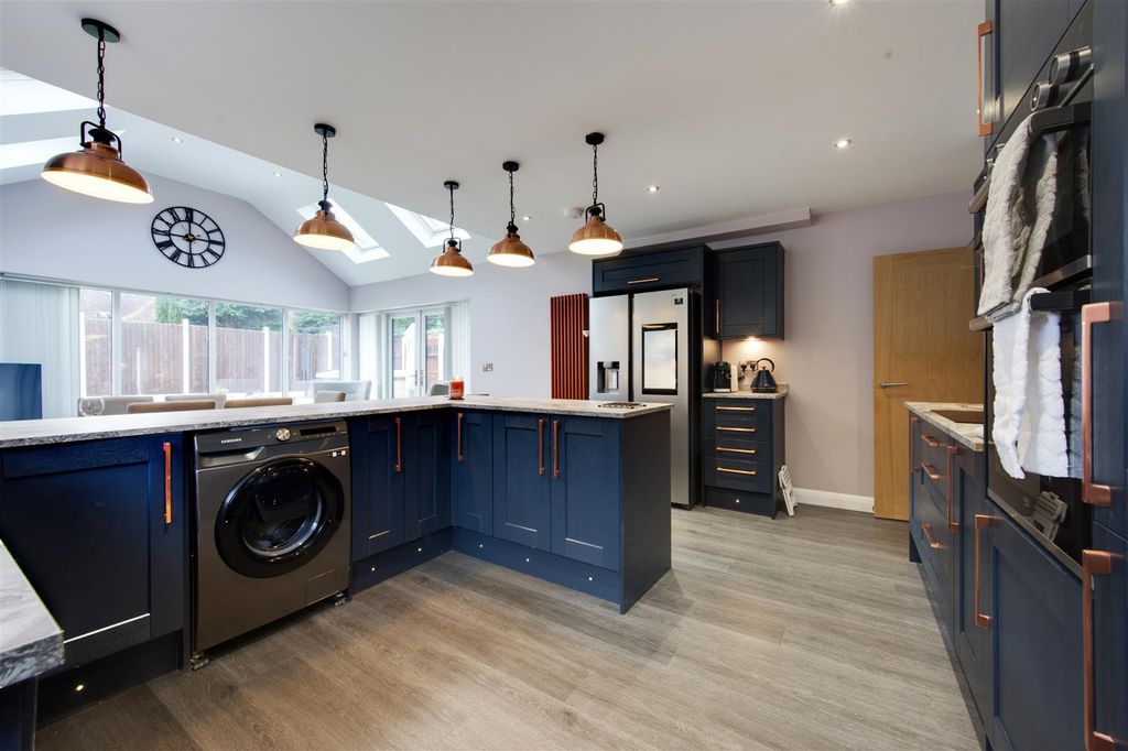 Property photo 3 of 35 Dsc_9329-Dsc_9331.Jpg