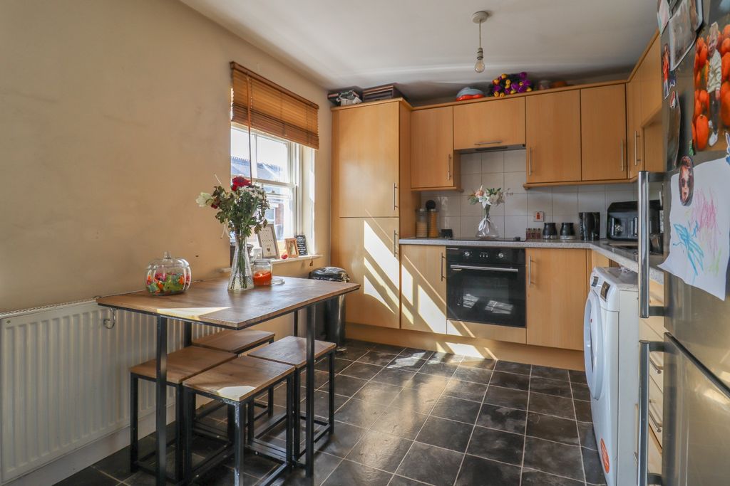 Property photo 2 of 9 4563693