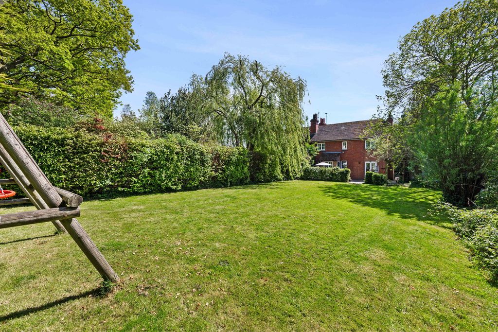 Property photo 2 of 21