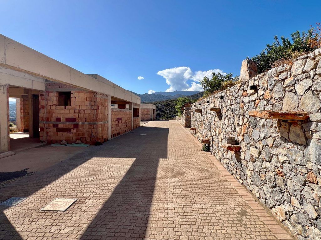 Property photo 3 of 27