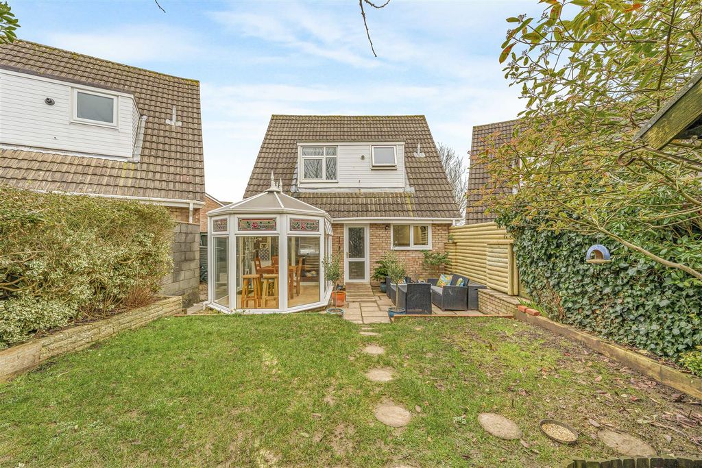 Property photo 3 of 20