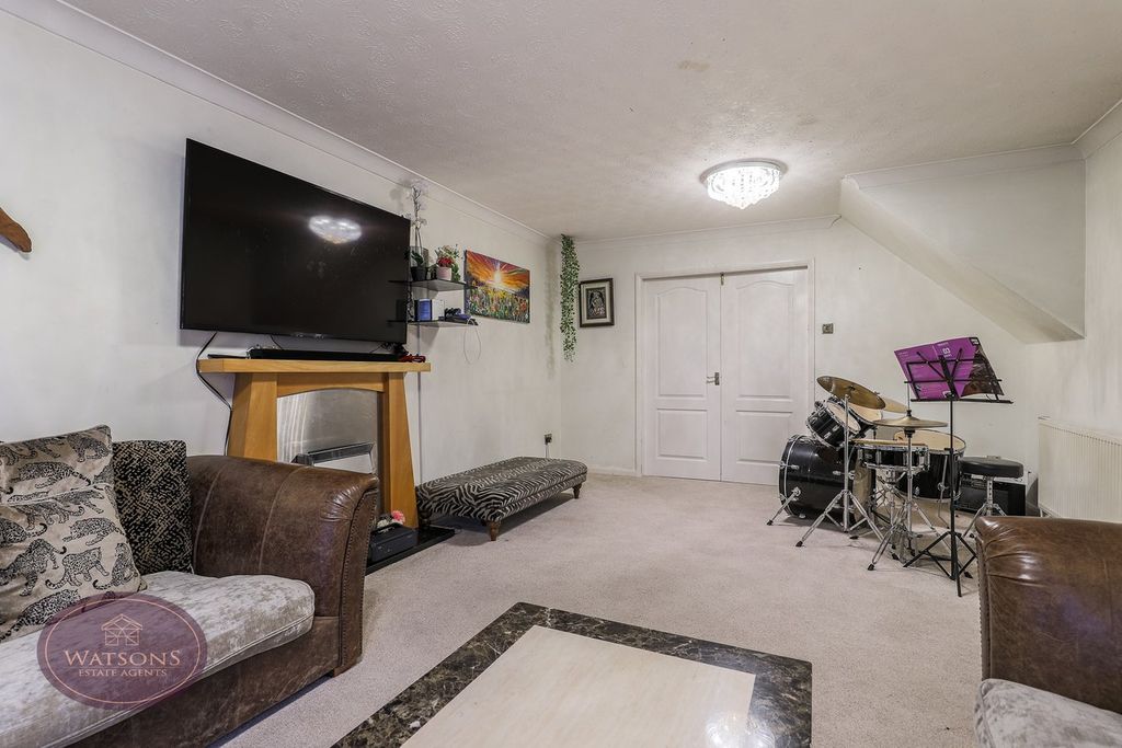 Property photo 3 of 26