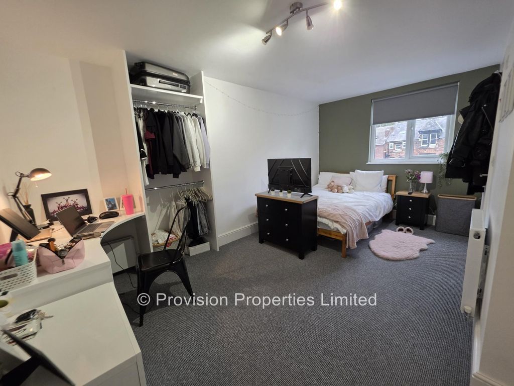 Property photo 2 of 12 Photo