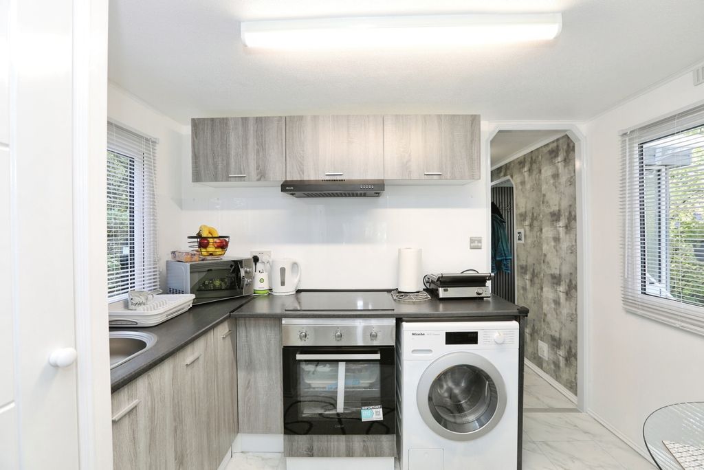 Property photo 3 of 13 Pbox-Img.Jpg