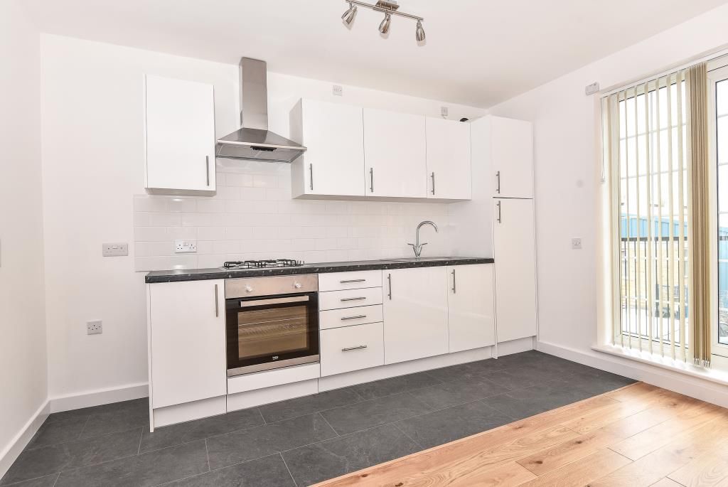 Property photo 3 of 10 Kitchen