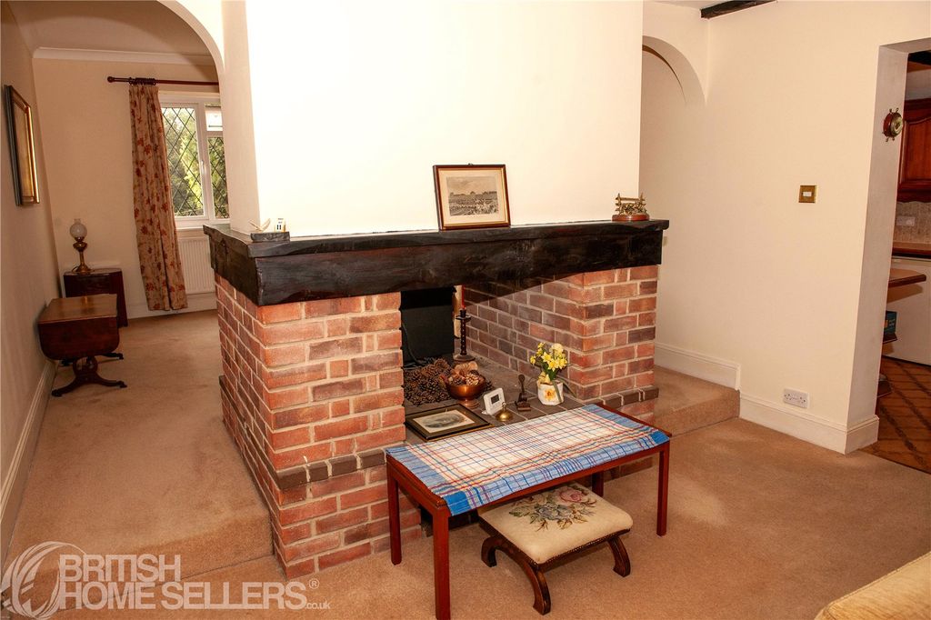 Property photo 3 of 49 Picture No. 05