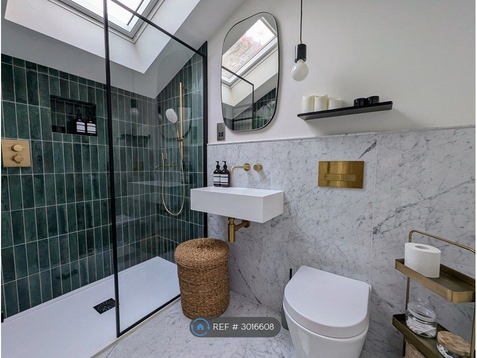 Property photo 2 of 9 Bathroom 2
