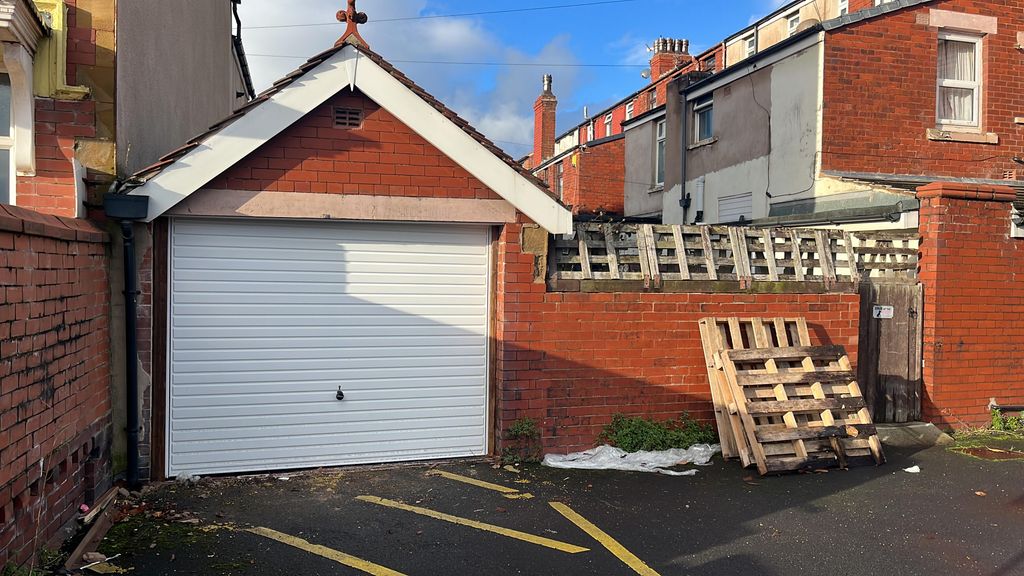 Property photo 1 of 1