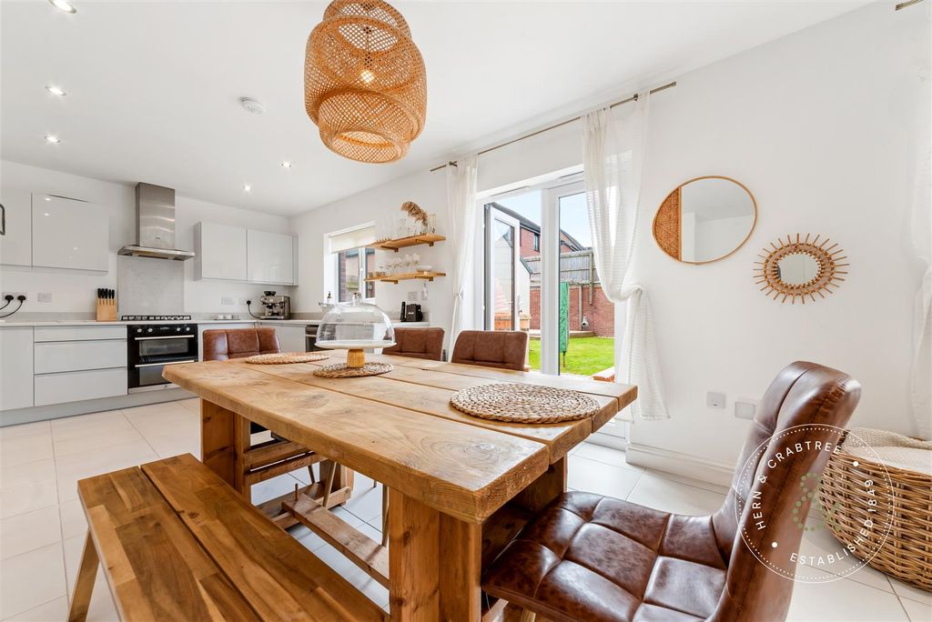 Property photo 2 of 53 Clos-Thomas-29.Jpg