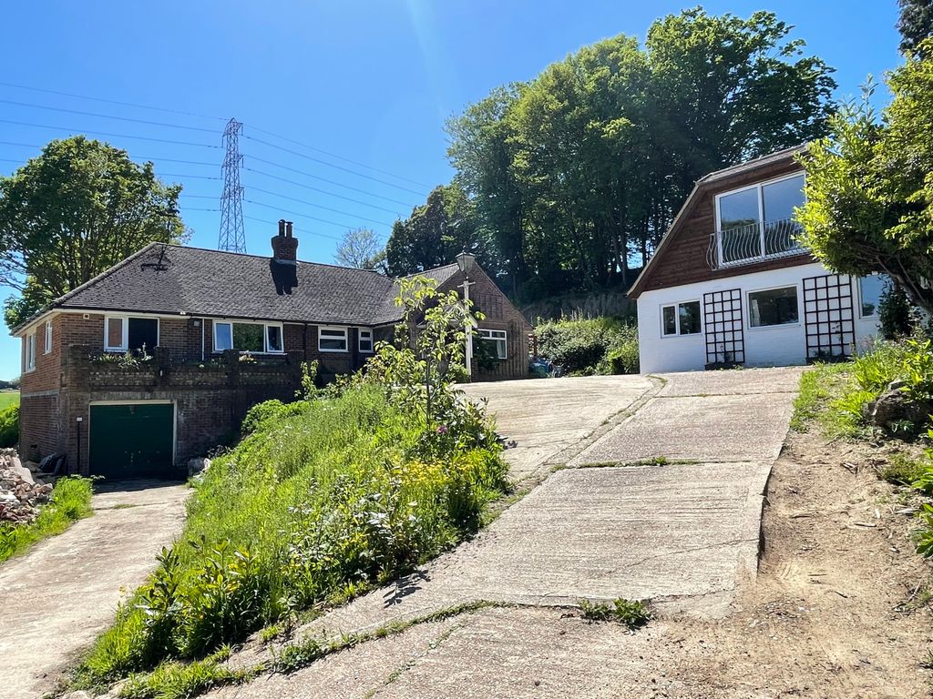 Property photo 1 of 28