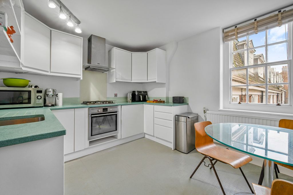 Property photo 3 of 9 Picture No. 07