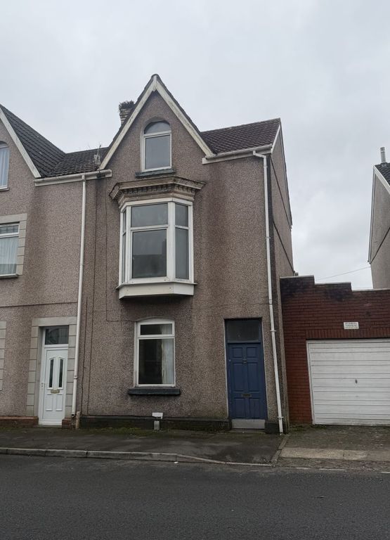 Property photo 1 of 25