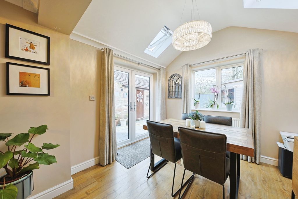 Property photo 2 of 14 3632235