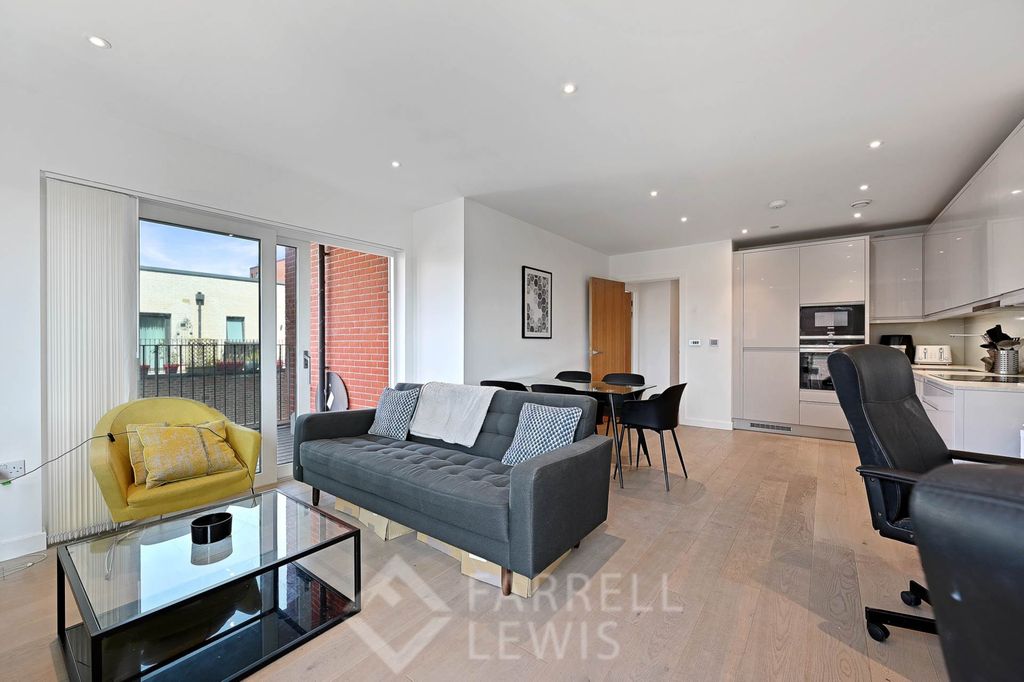 Property photo 1 of 12