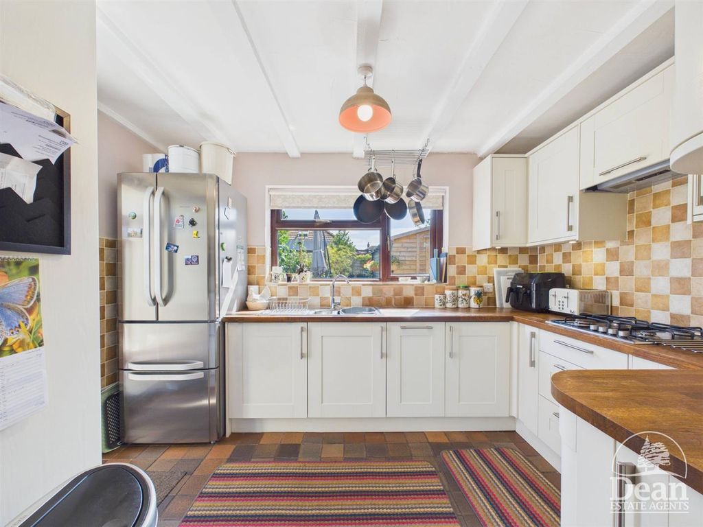 Property photo 3 of 17