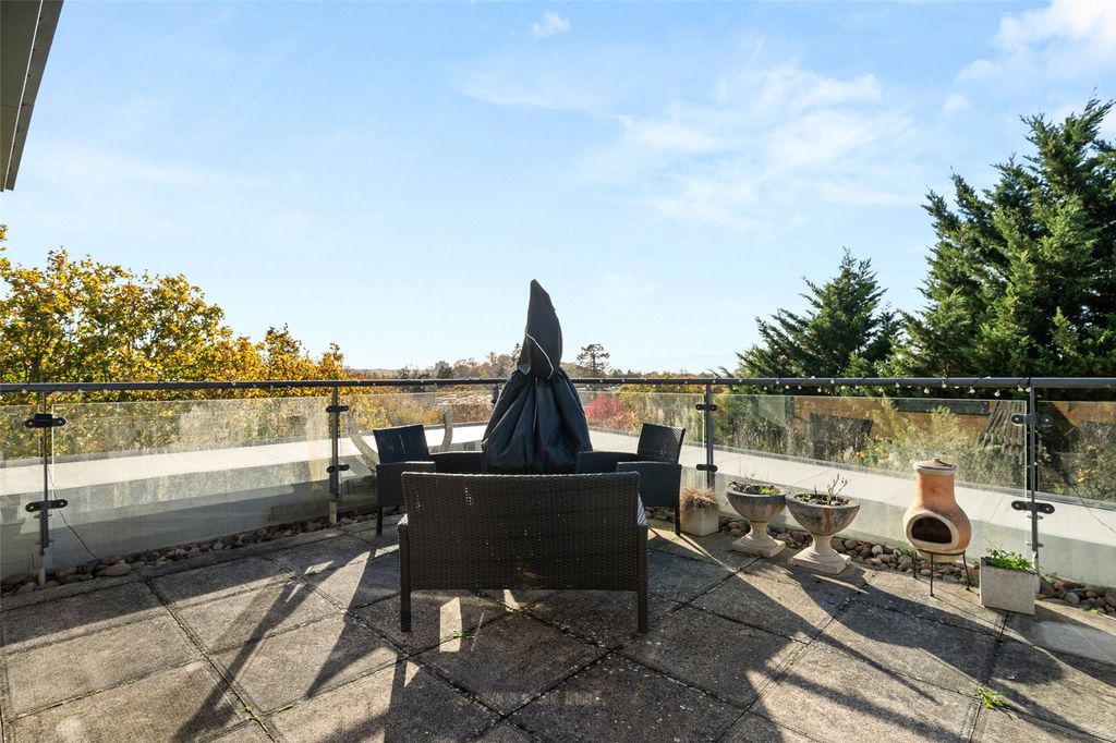 Property photo 2 of 9 Picture No. 07