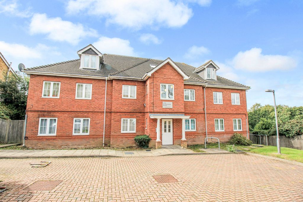 Property photo 1 of 11