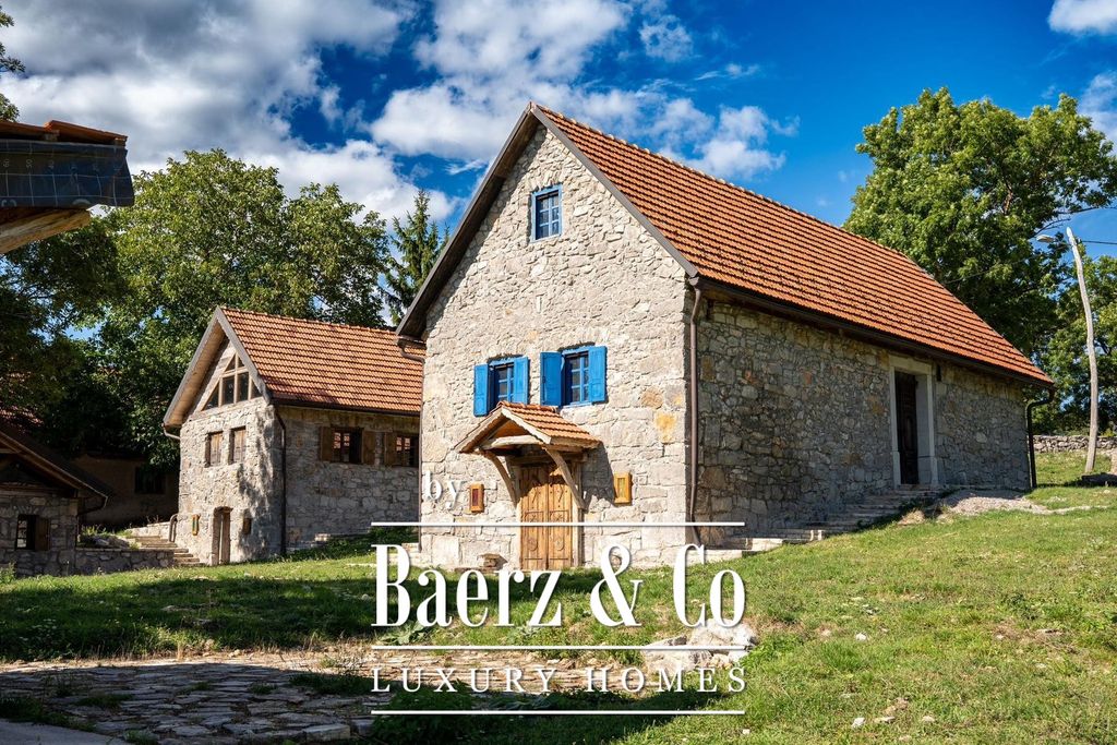 Property photo 3 of 33