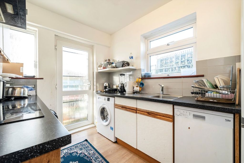 Property photo 3 of 5