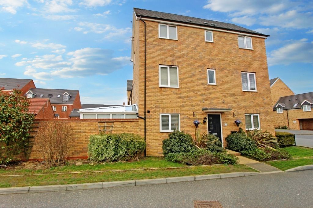 Property photo 1 of 33