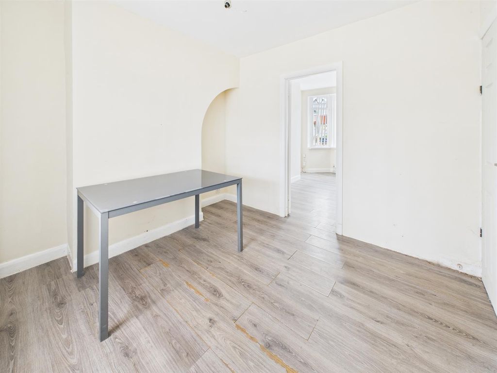 Property photo 3 of 12 Dining Room