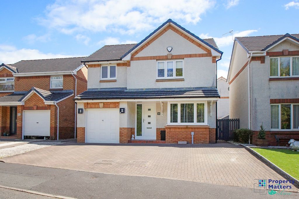 Property photo 1 of 24 4 Bedroom Detached Villa