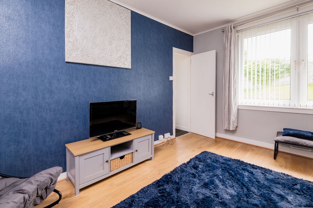 Property photo 3 of 24