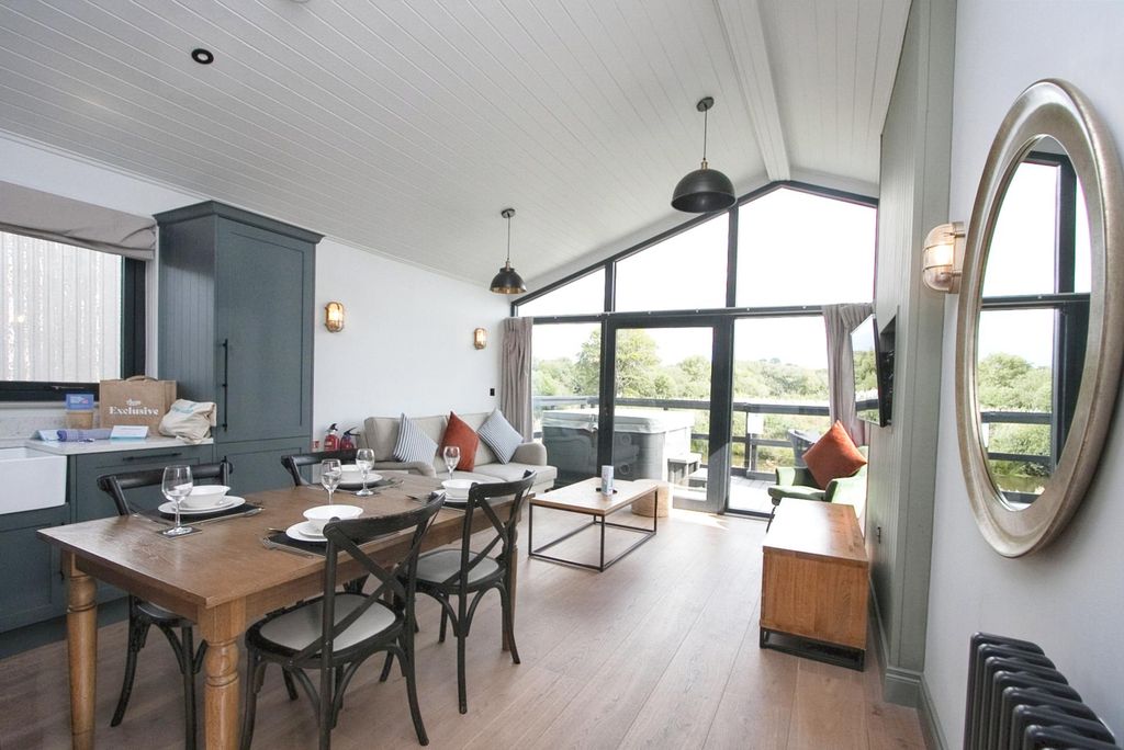 Property photo 2 of 13 Open Plan Living