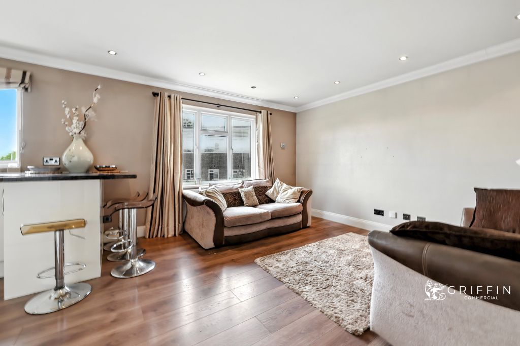Property photo 2 of 9 5171A9566