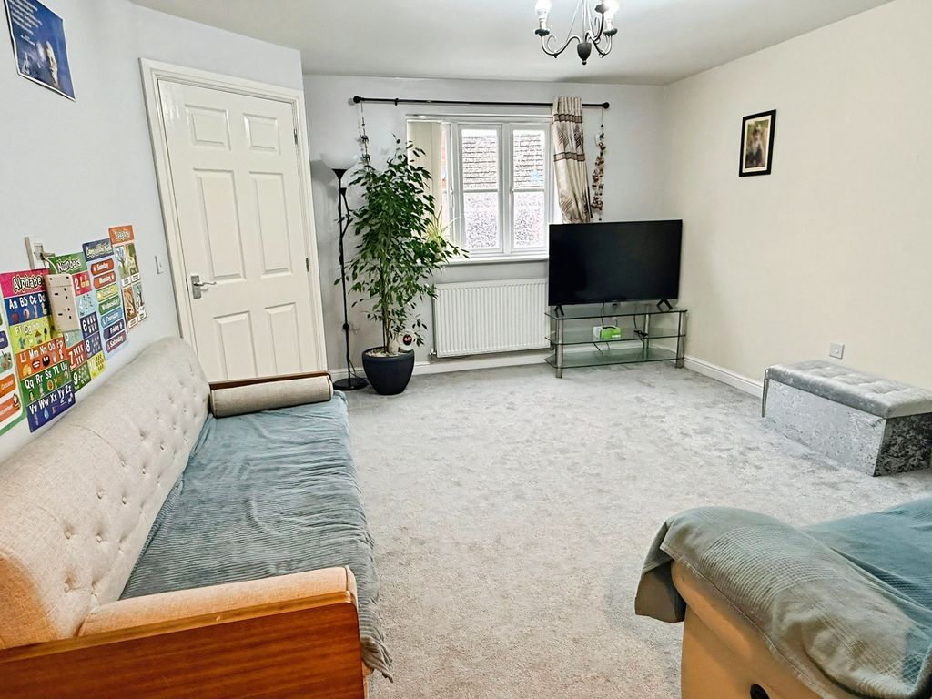 Property photo 2 of 22