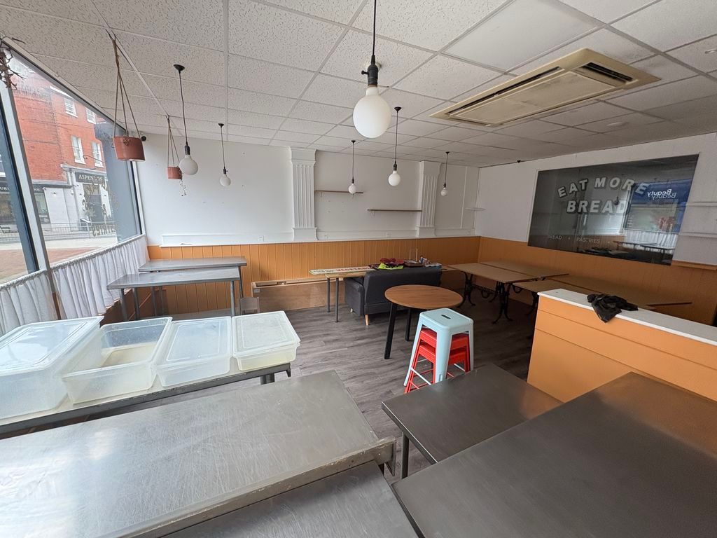 Property photo 3 of 8 Photo 4