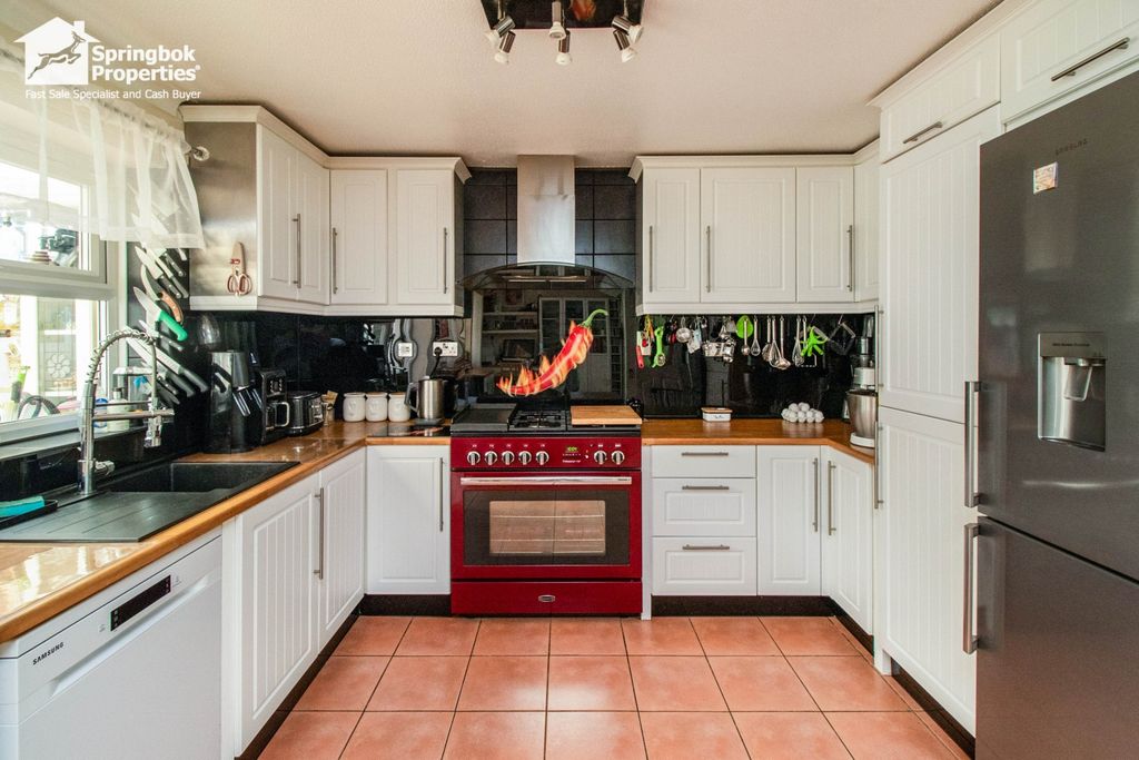 Property photo 2 of 19 Image 1