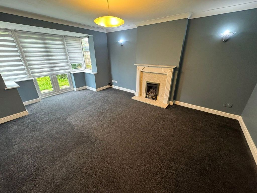 Property photo 2 of 14 Picture No. 03