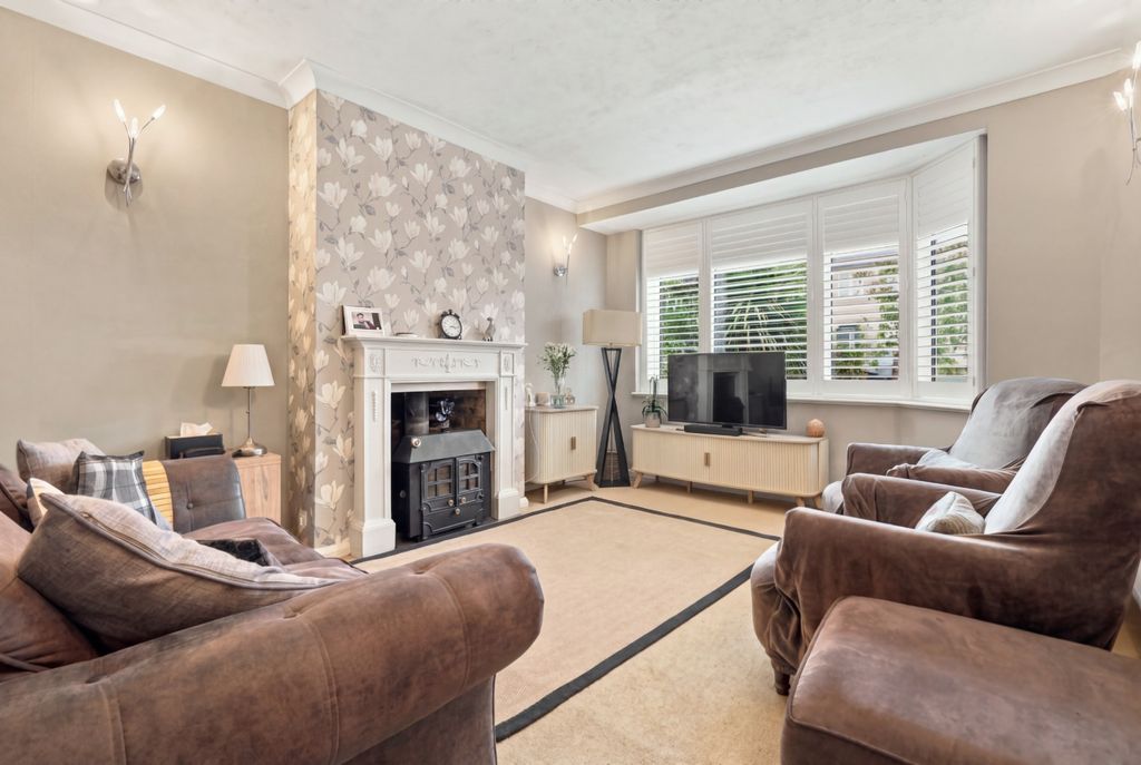 Property photo 2 of 19 5572614