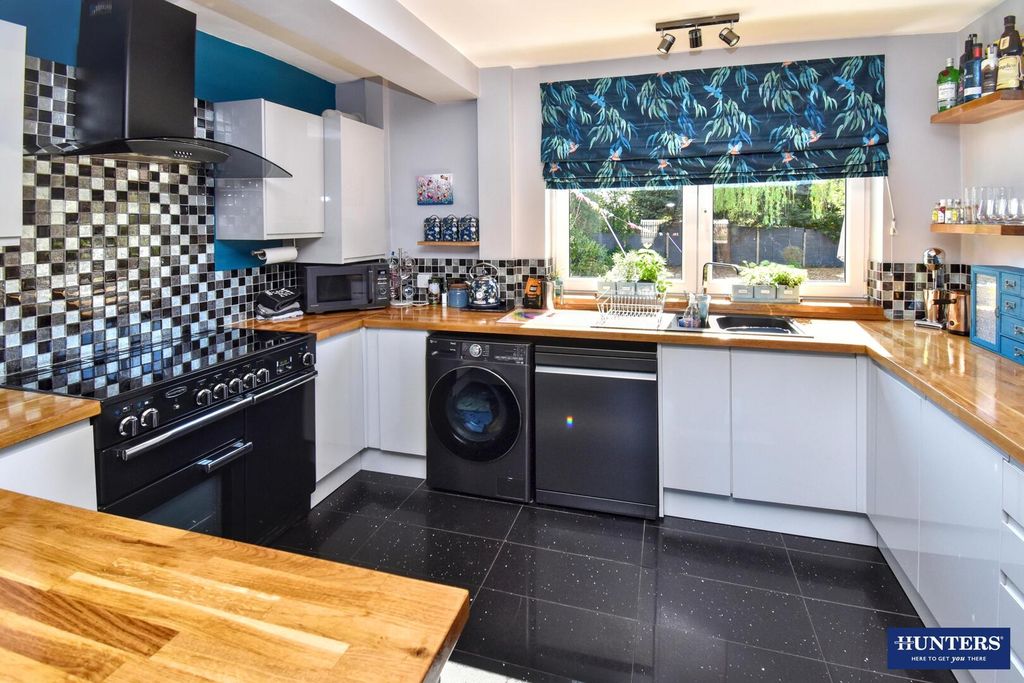Property photo 1 of 22 Kitchen