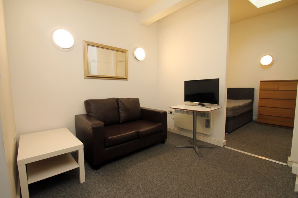 Property photo 3 of 4 Lounge