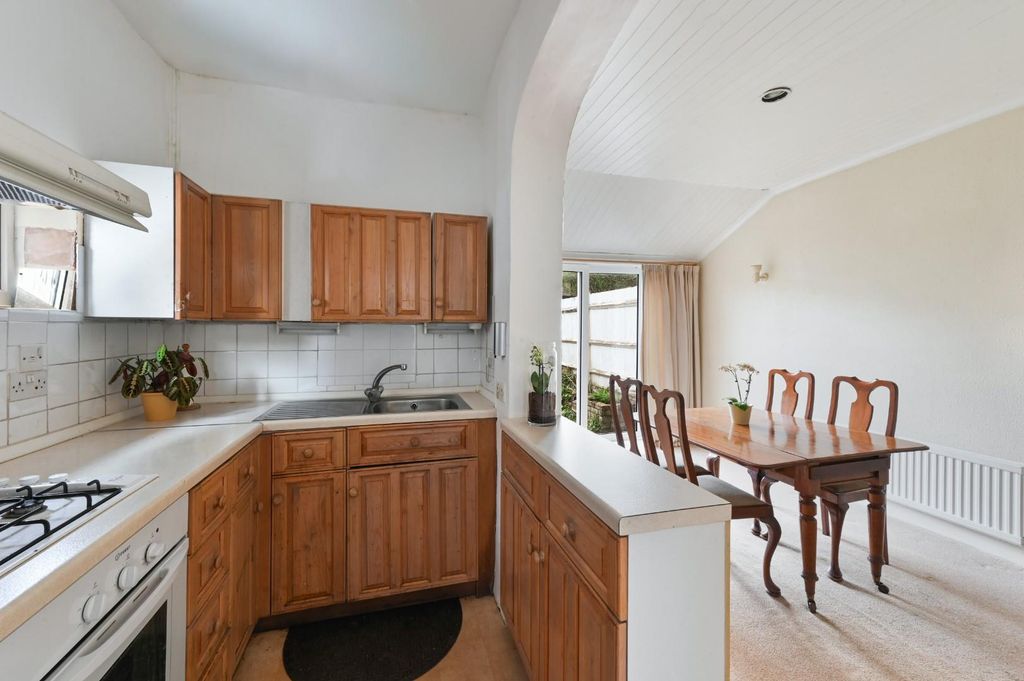 Property photo 3 of 14 Diceland Road