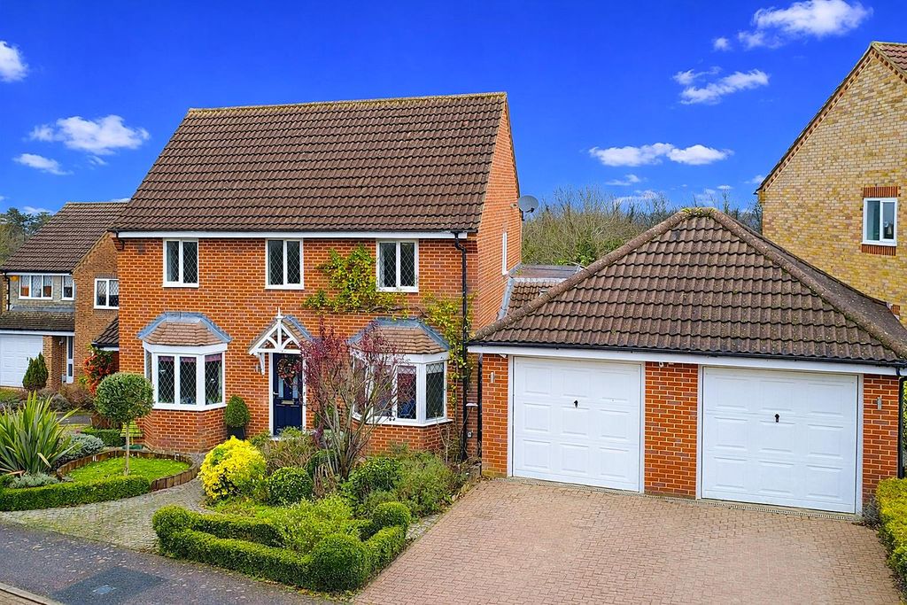 Property photo 1 of 32 1.Png