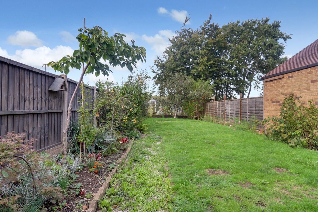 Property photo 3 of 15 Garden