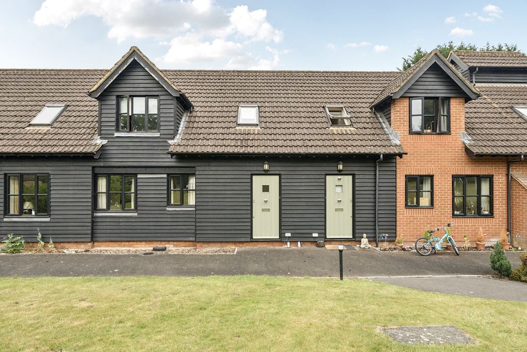 Property photo 1 of 9 1305345-9-6849497...