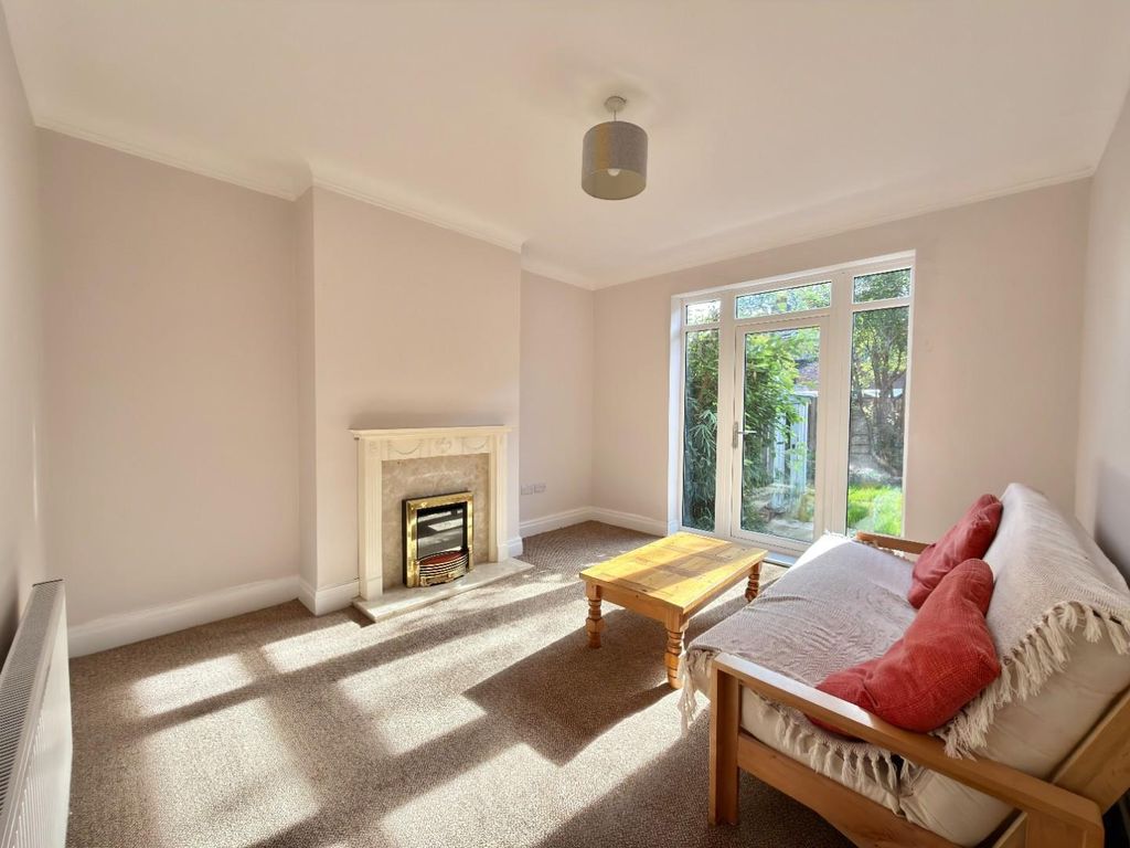 Property photo 3 of 24