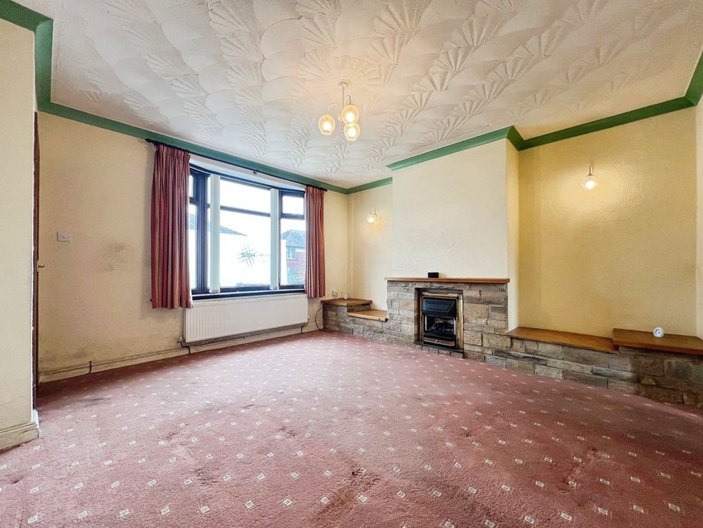Property photo 2 of 14 Lounge